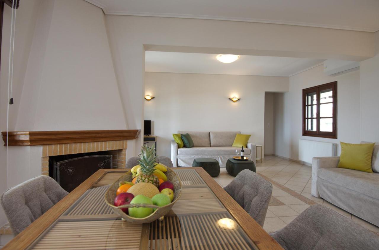 Elpida Apartments Votsi  Extérieur photo