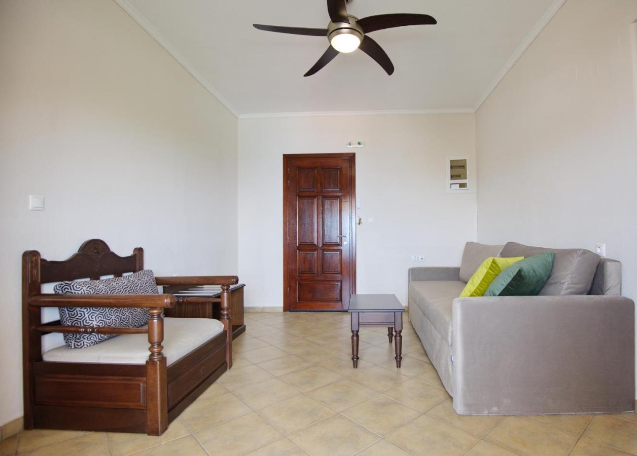 Elpida Apartments Votsi  Extérieur photo